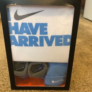 Nike 3 piece infant set